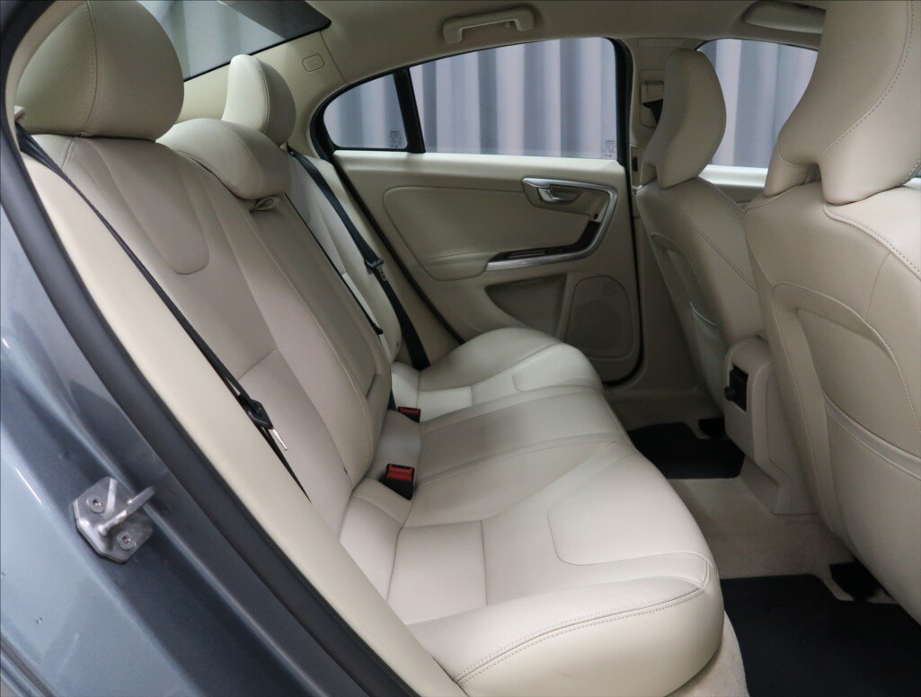 Volvo S60 Sedan / Limuzína 2,0 l 140 kw