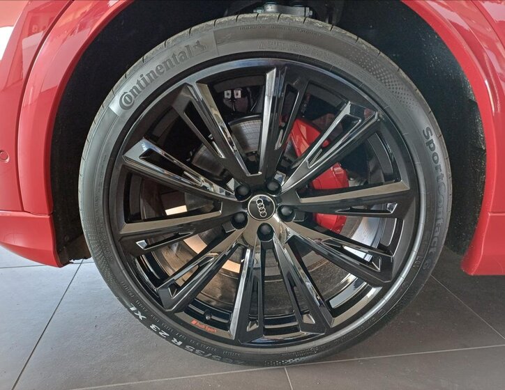 Audi Q8 SUV / Terénní 3,0 l 210 kw