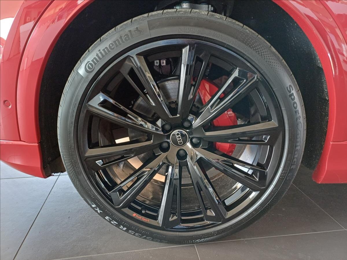 Audi Q8 SUV / Terénní 3,0 l 210 kw