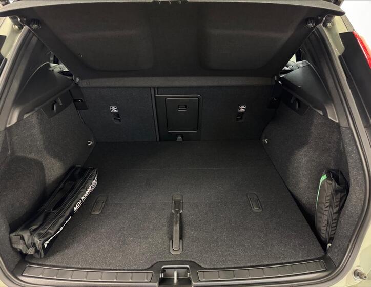 Volvo XC40 13