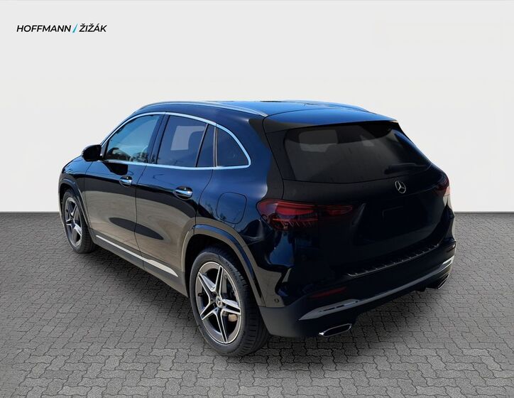 Mercedes-Benz GLA 7