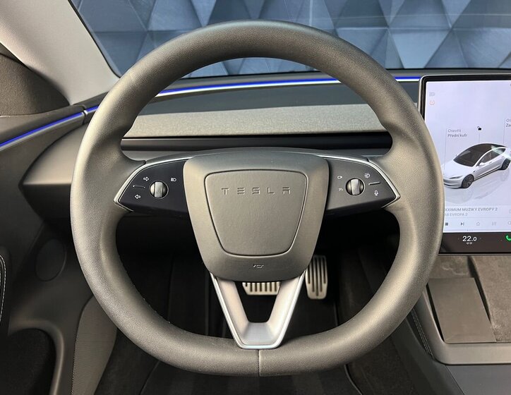 Tesla Model 3 Sedan 0,0 324 kw