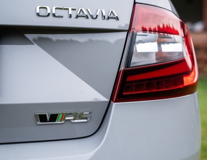 Škoda Octavia Sedan / Limuzína 2,0 l 135 kw