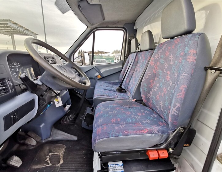 Mercedes-Benz Sprinter 5