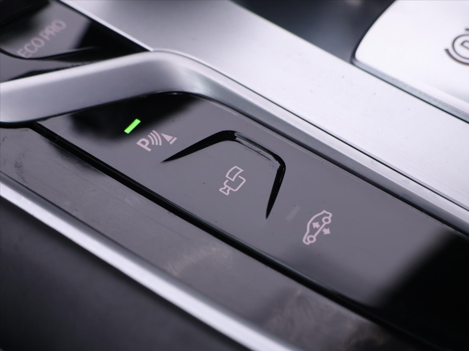 BMW Řada 7 Sedan 4,4 l 330 kw