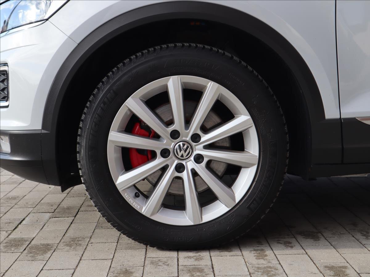 Volkswagen T-Roc CUV 1,5 l 110 kw