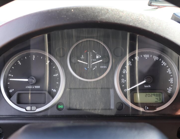 Land Rover Defender SUV / Terénní 2,4 l 90 kw