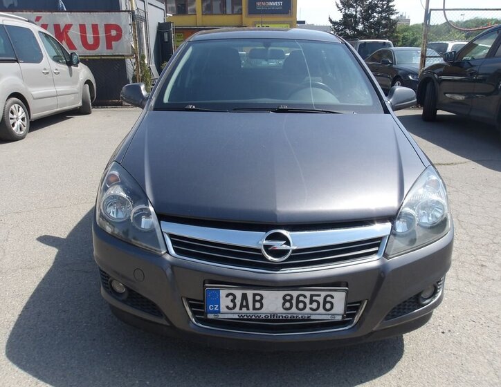Opel Astra Hatchback 1,4 l 66 kw