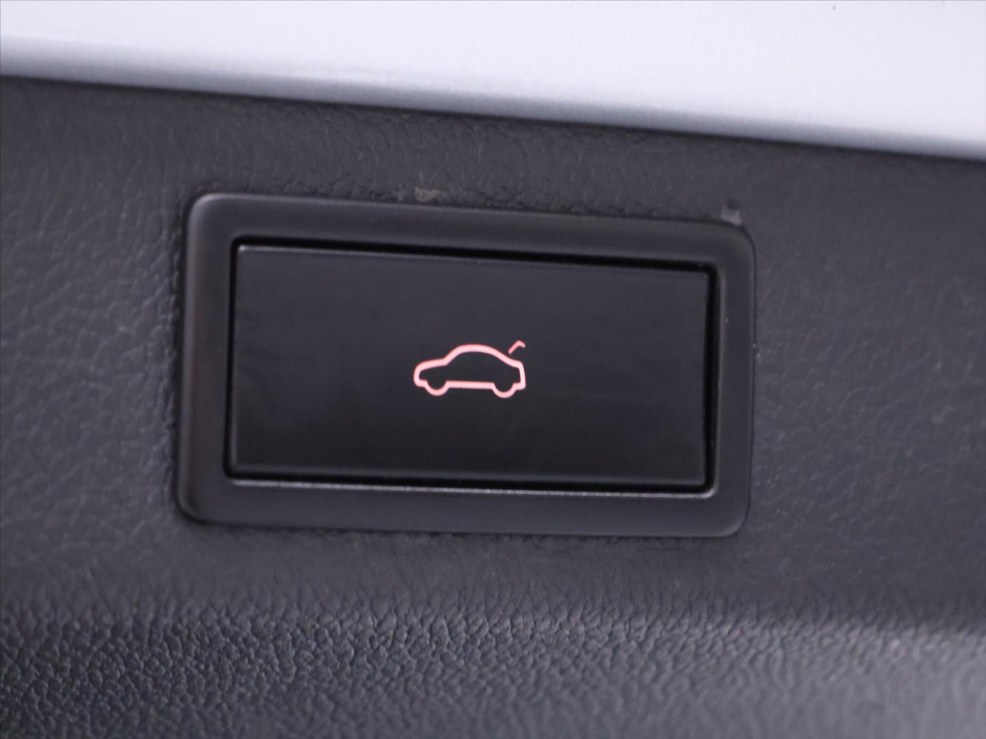 Škoda Superb Kombi 2,0 l 140 kw