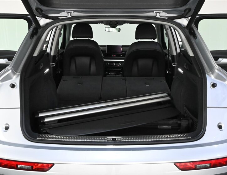 Audi Q5 SUV / Terénní 2,0 l 140 kw