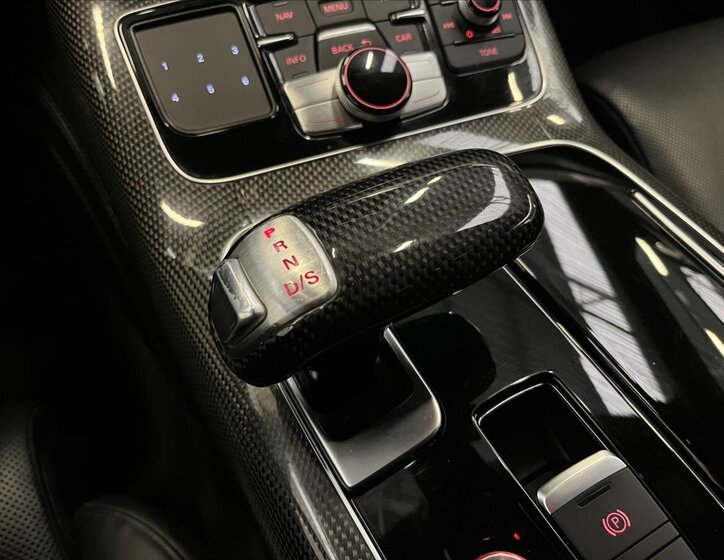 Audi S8 Sedan 4,0 l 445 kw
