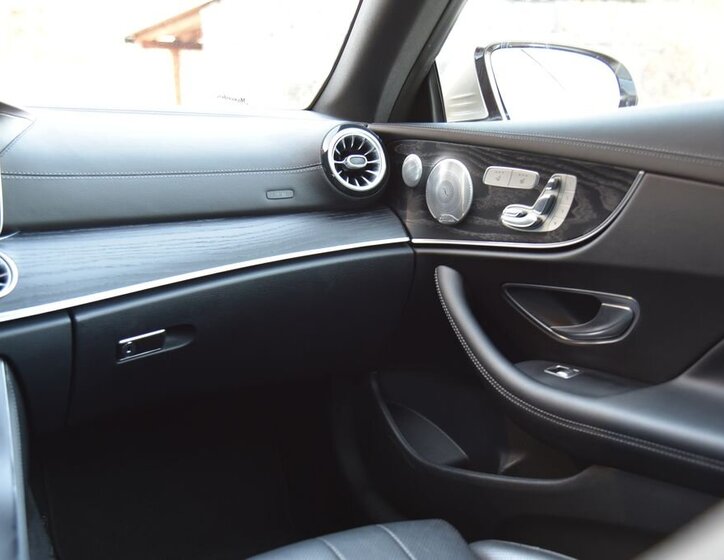 Mercedes-Benz Třídy E 40