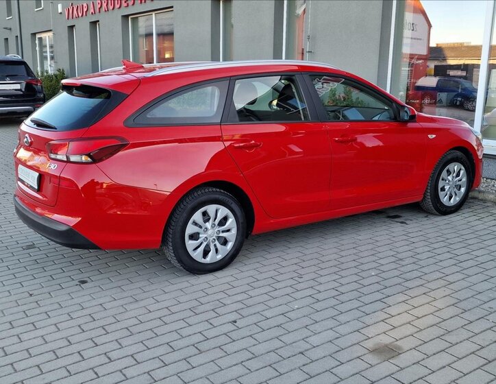Hyundai i30 Kombi 998,0 88 kw