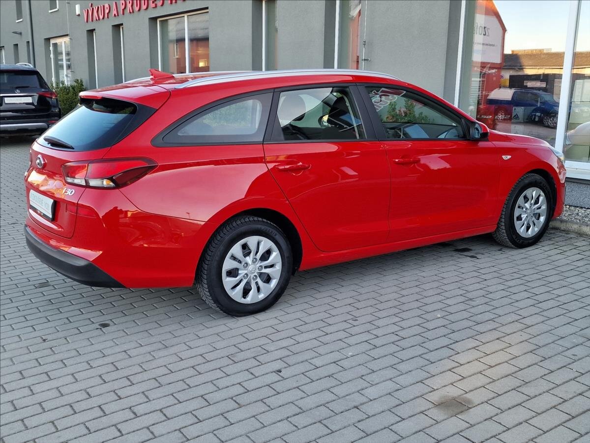 Hyundai i30 Kombi 998,0 88 kw