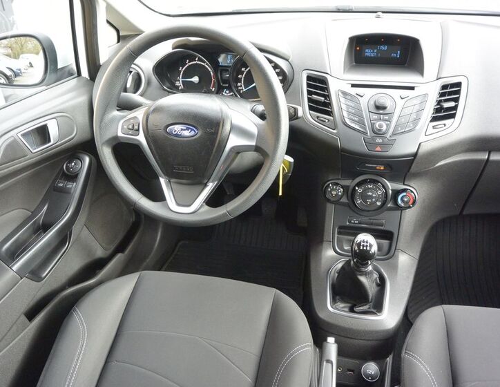 Ford Fiesta 12
