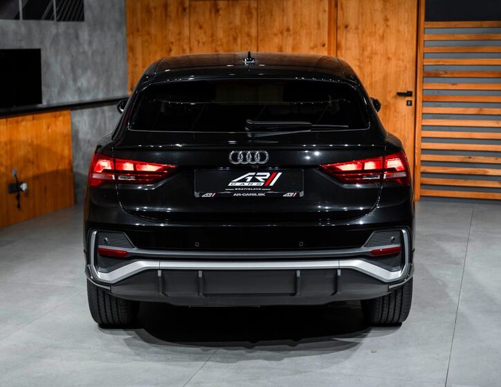 Audi Q3 23