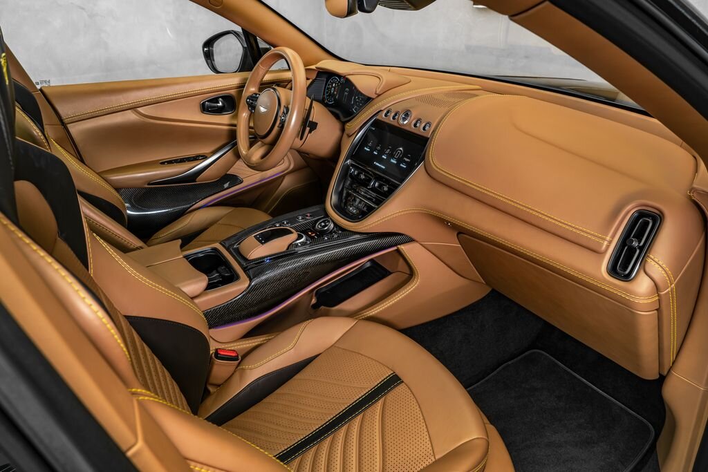 Aston Martin Ostatní SUV 4,0 l 520 kw