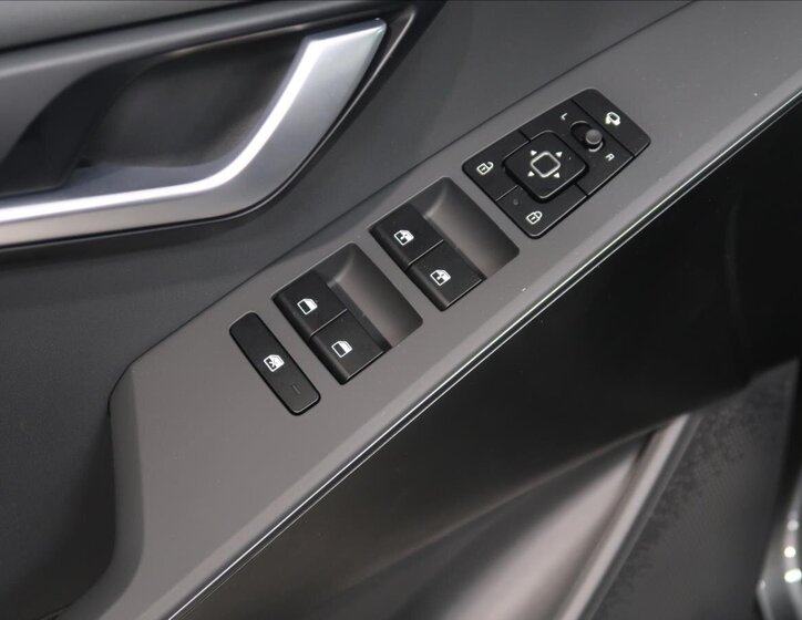 KIA Niro CUV / Crossover 1,6 l 95 kw