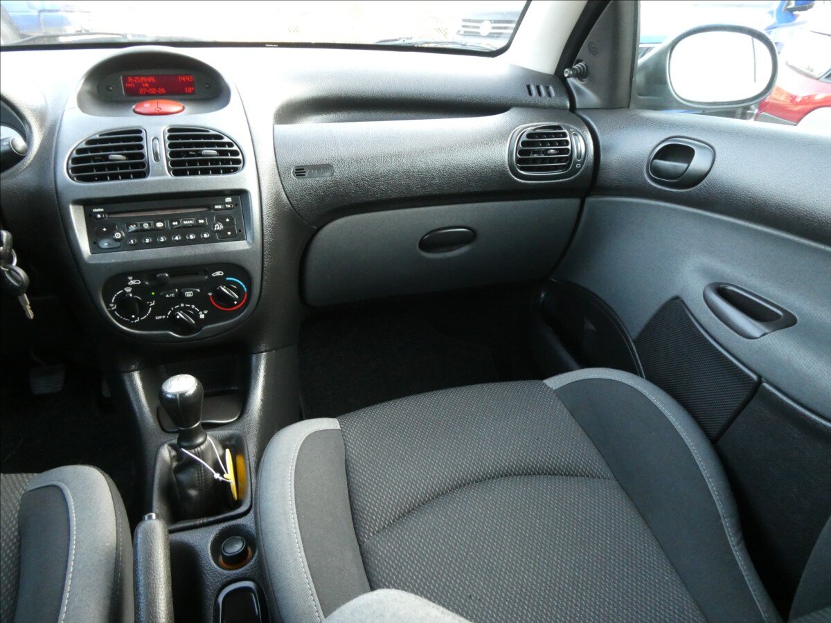 Peugeot 206 Hatchback 1,6 l 80 kw