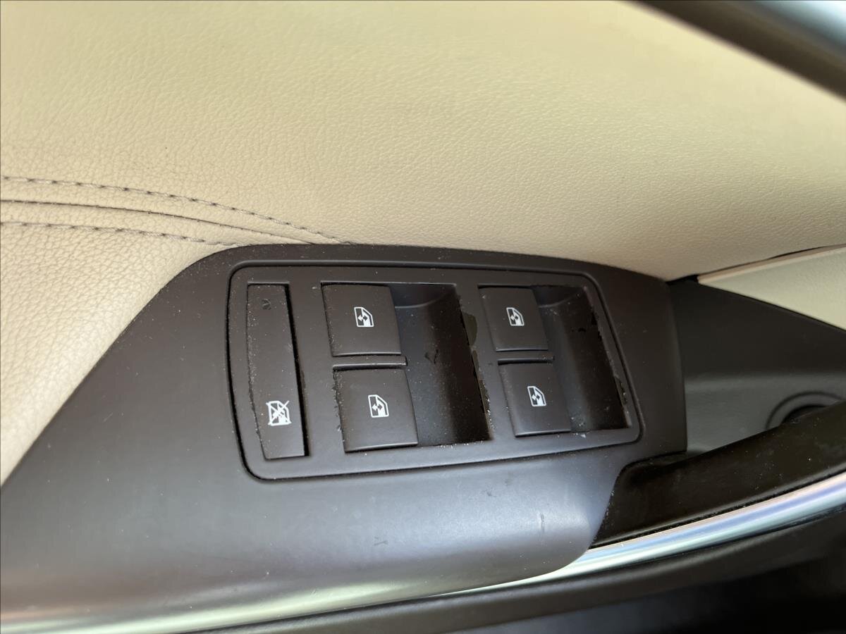 Opel Insignia Kombi 2,0 l 118 kw
