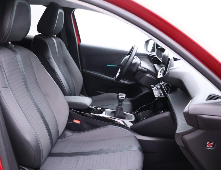 Peugeot 208 Hatchback 1,2 l 74 kw