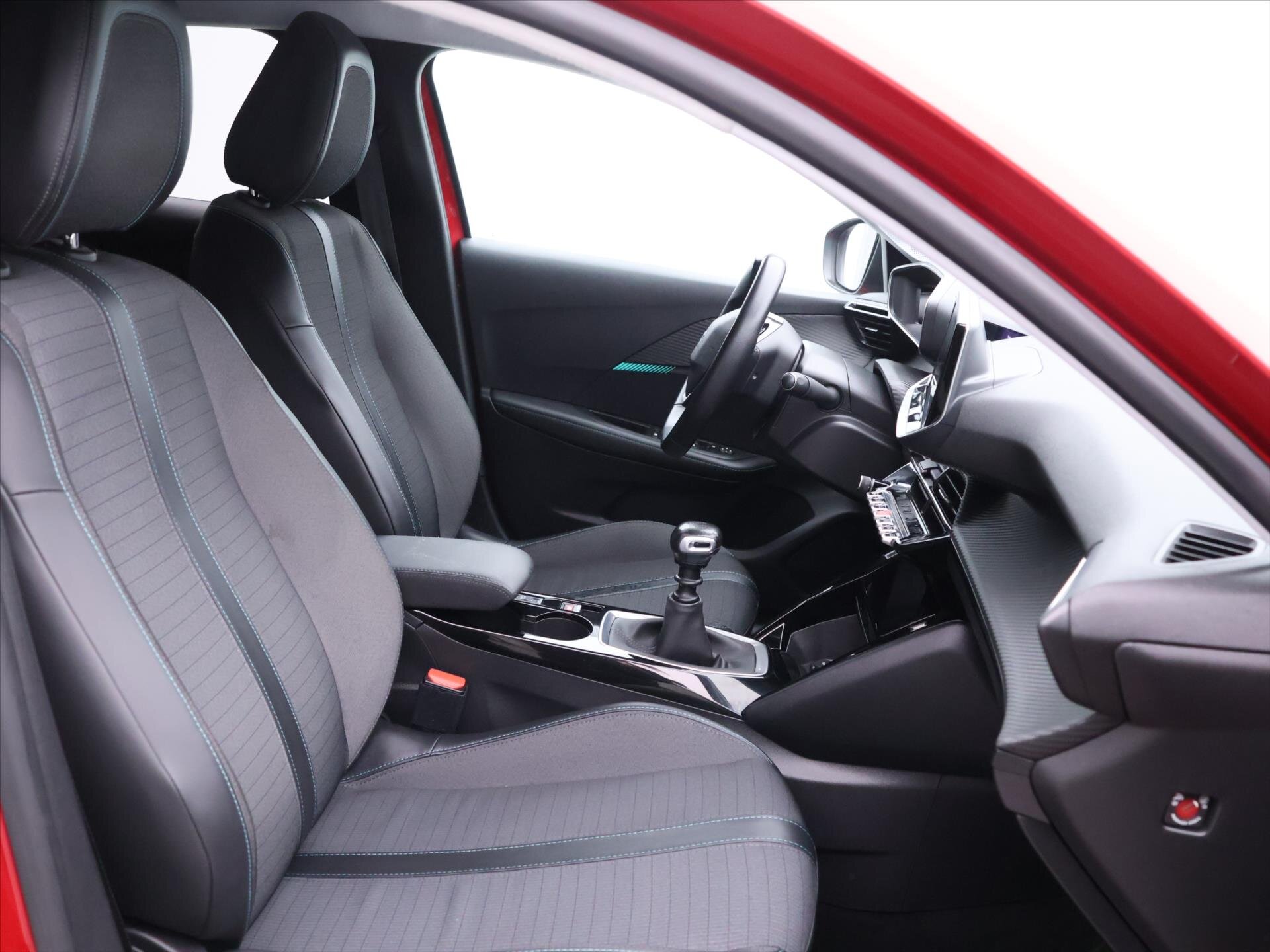 Peugeot 208 Hatchback 1,2 l 74 kw