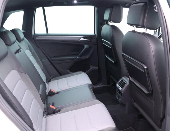 Volkswagen Tiguan 12