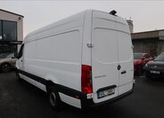 Mercedes-Benz Sprinter 4