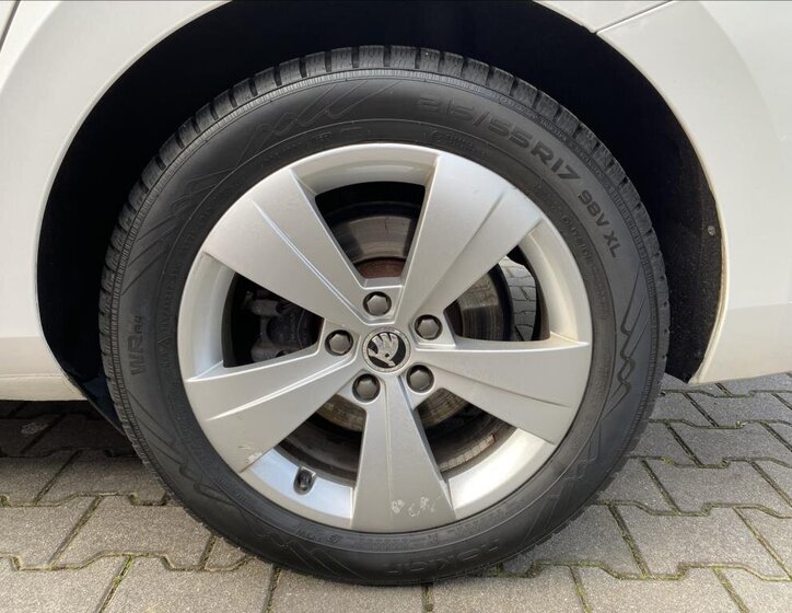 Škoda Superb Kombi 2,0 l 110 kw