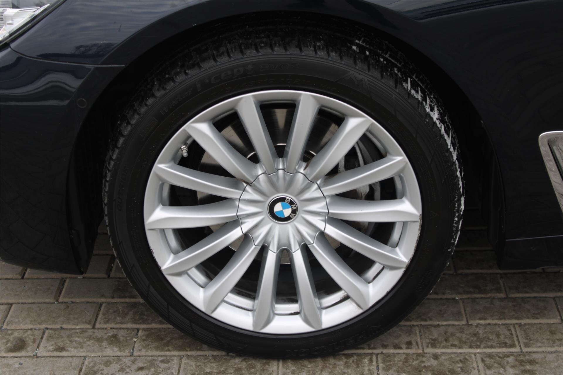 BMW Řada 7 Sedan / Limuzína 3,0 l 195 kw