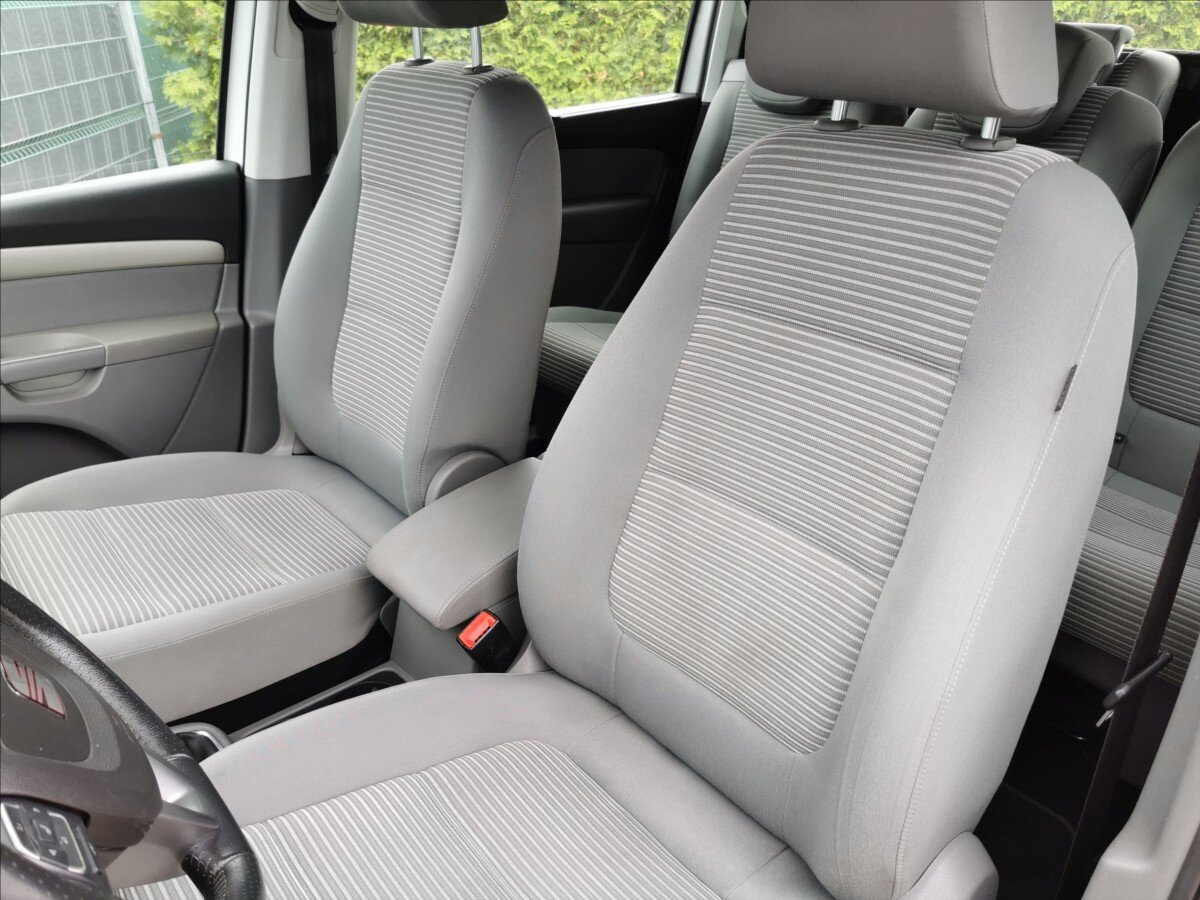 Seat Alhambra Kombi 1,4 l 110 kw