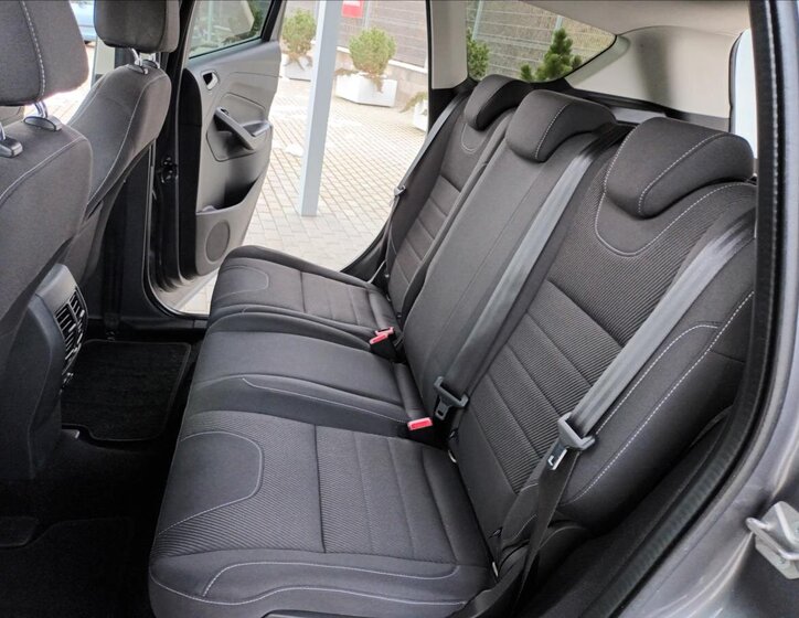 Ford Kuga SUV 1,6 l 110 kw