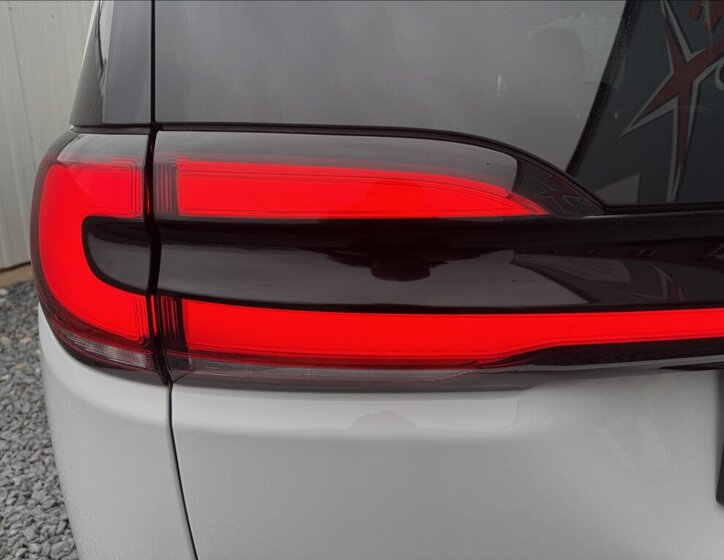 Chrysler Pacifica 16