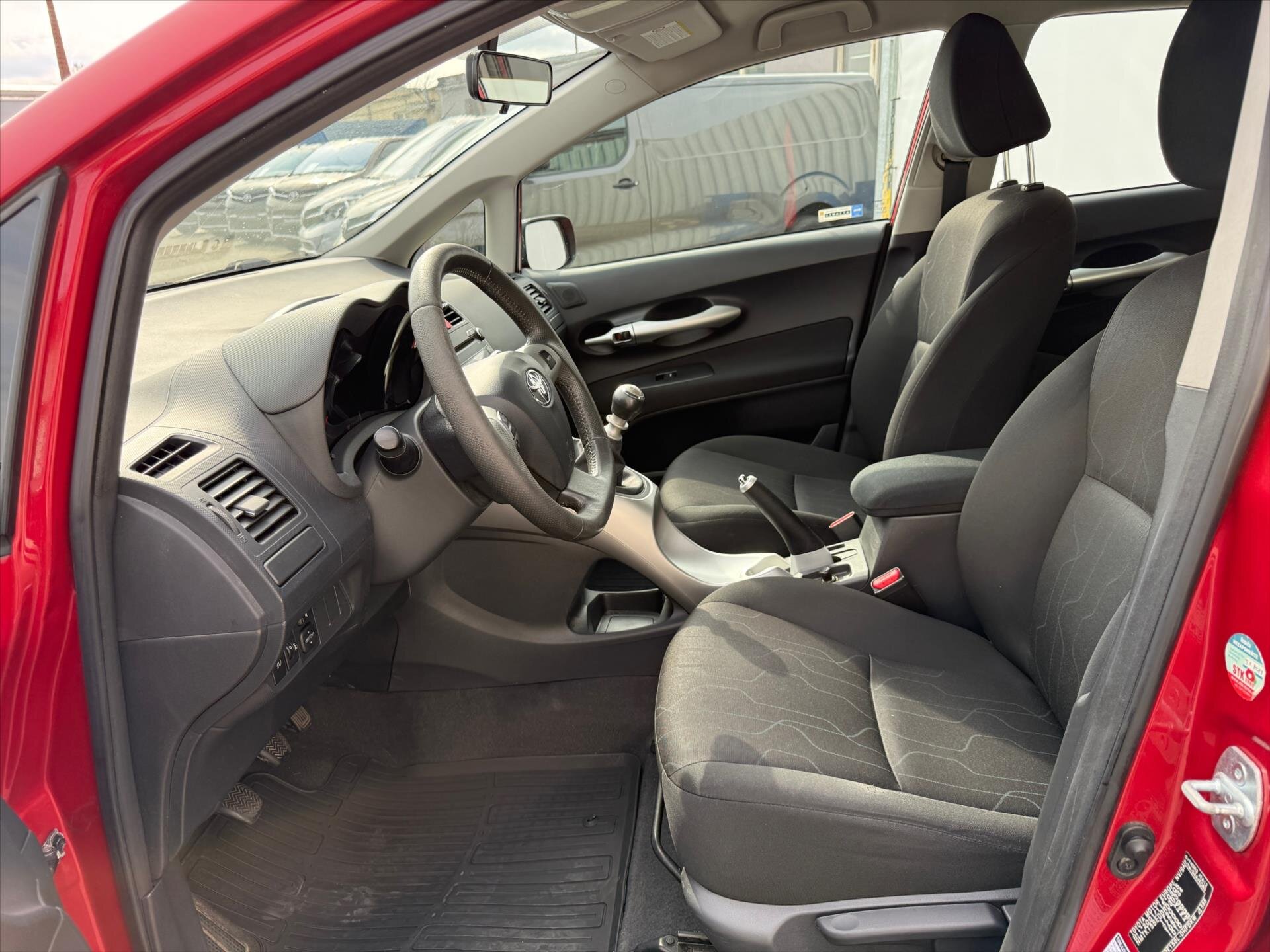 Toyota Auris Hatchback 1,3 l 73 kw