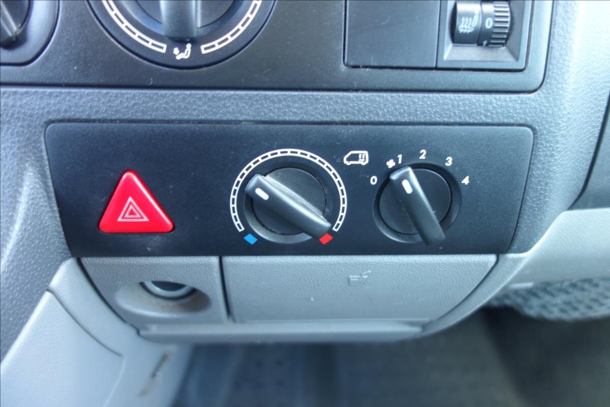 Volkswagen Transporter Kombi 2,5 l 96 kw