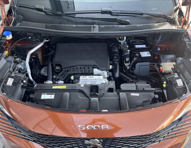 Peugeot 5008 SUV / Terénní 1,2 l 96 kw