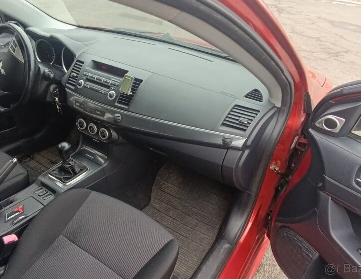 Mitsubishi Lancer Sedan 0,0 105 kw