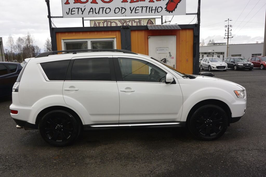 Mitsubishi Outlander SUV 2,3 l 130 kw