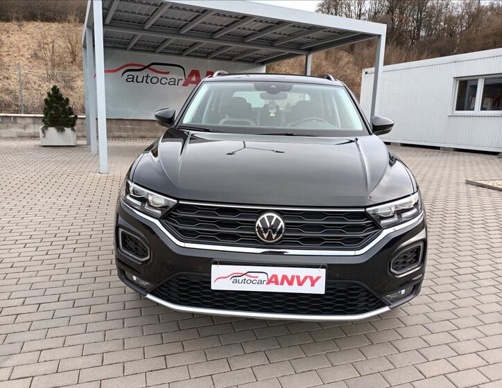 Volkswagen T-Roc SUV / Terénní 1,5 l 110 kw