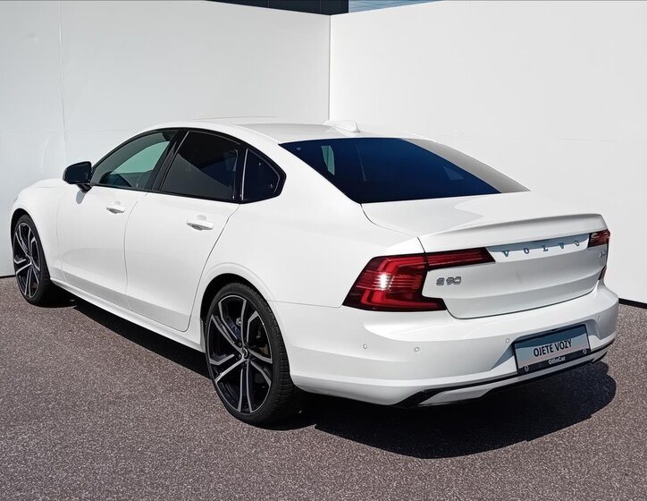 Volvo S90 Sedan 2,0 l 173 kw