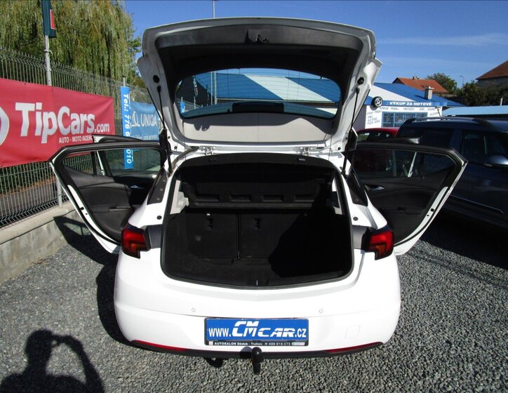 Opel Astra Hatchback 999,0 77 kw