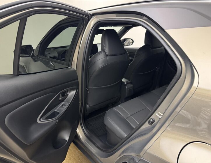 Toyota Yaris Cross SUV 1,5 l 96 kw