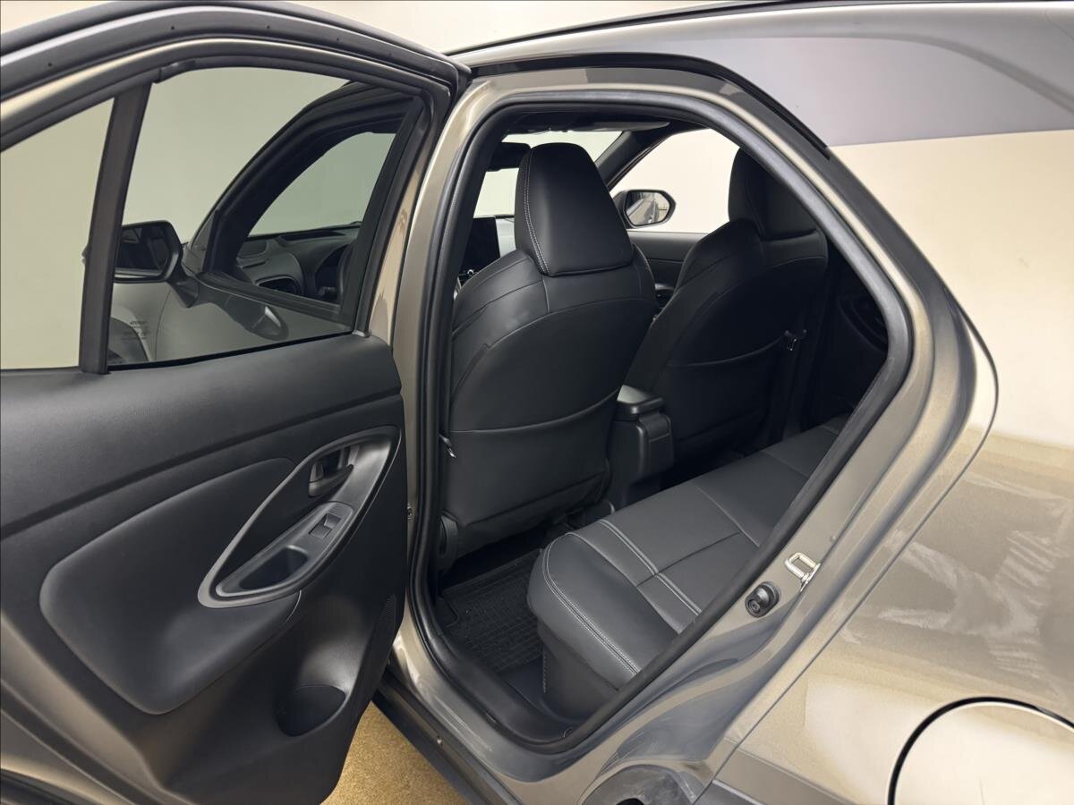 Toyota Yaris Cross SUV 1,5 l 96 kw