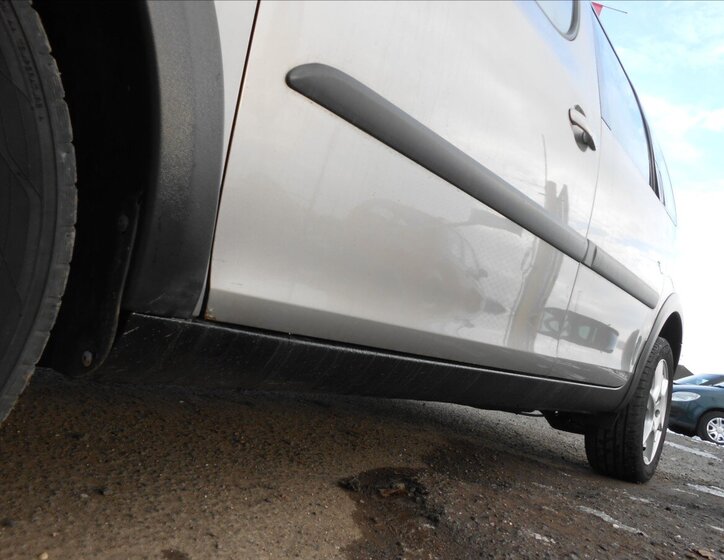 Škoda Roomster Kombi 1,4 l 63 kw