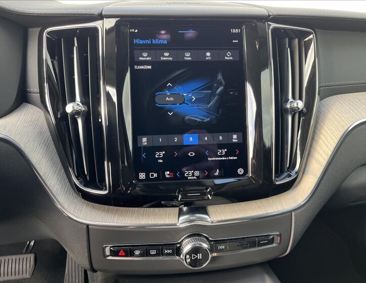 Volvo XC60 SUV 2,0 l 145 kw