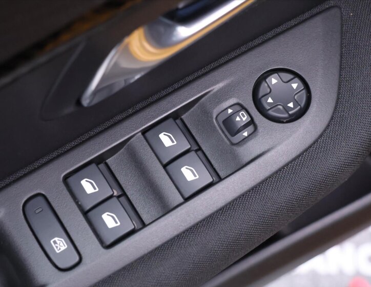 Peugeot 208 Hatchback 0,0 100 kw