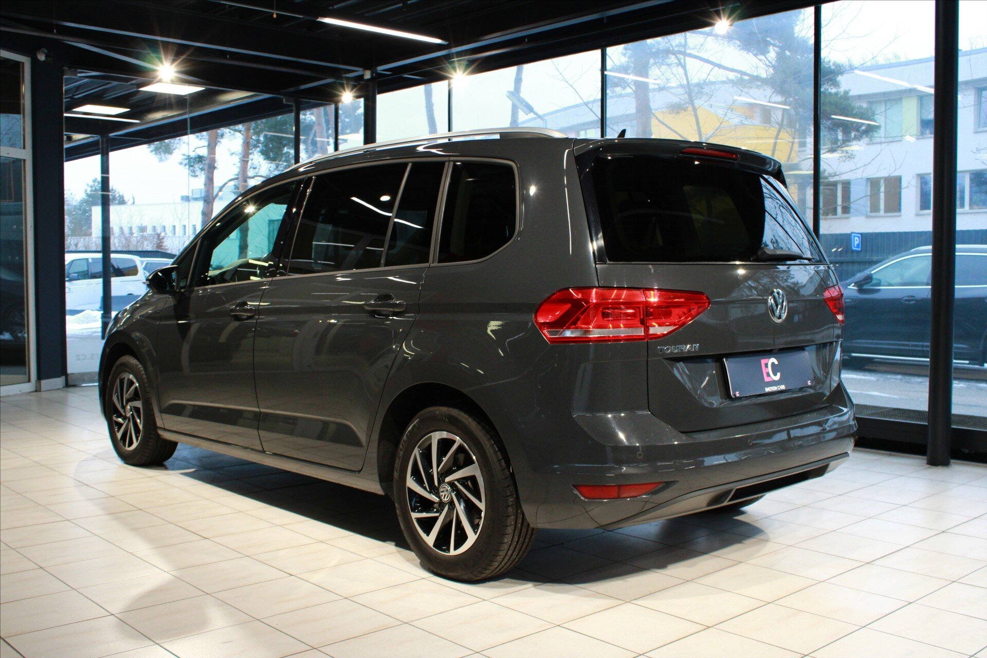 Volkswagen Touran MPV 1,5 l 110 kw