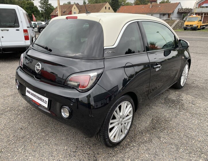Opel Adam Hatchback 1,4 l 64 kw