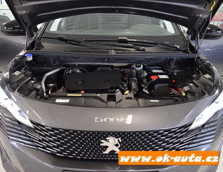Peugeot 5008 MPV 1,5 l 96 kw