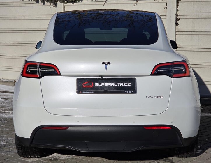 Tesla Model Y SUV 0,0 378 kw